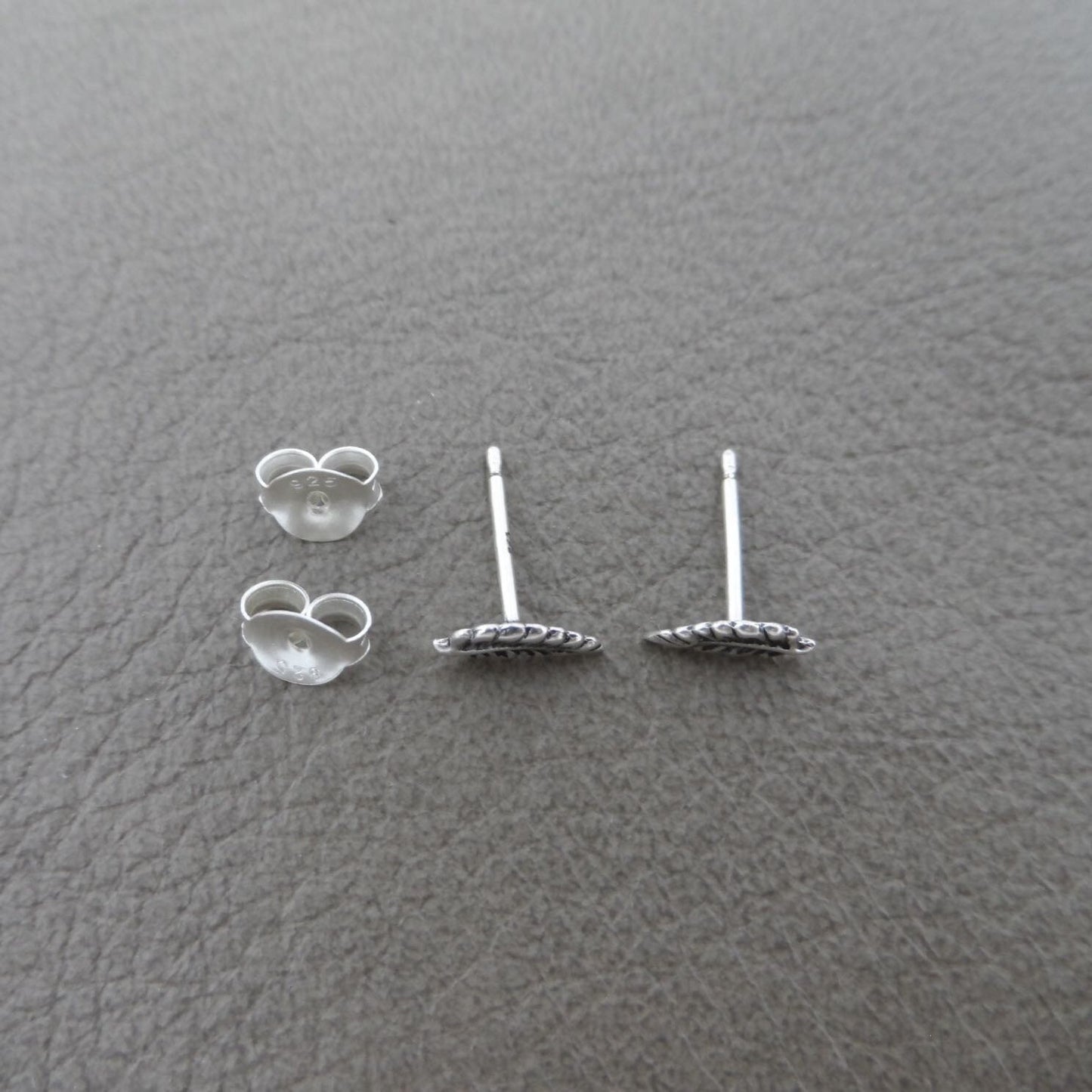 Tiny Leaf Earrings in Sterling Silver, Leaf Earrings, Kids Earrings, Tiny Studs, Cartilage Studs, Boho Earrings, Dainty Earrings,