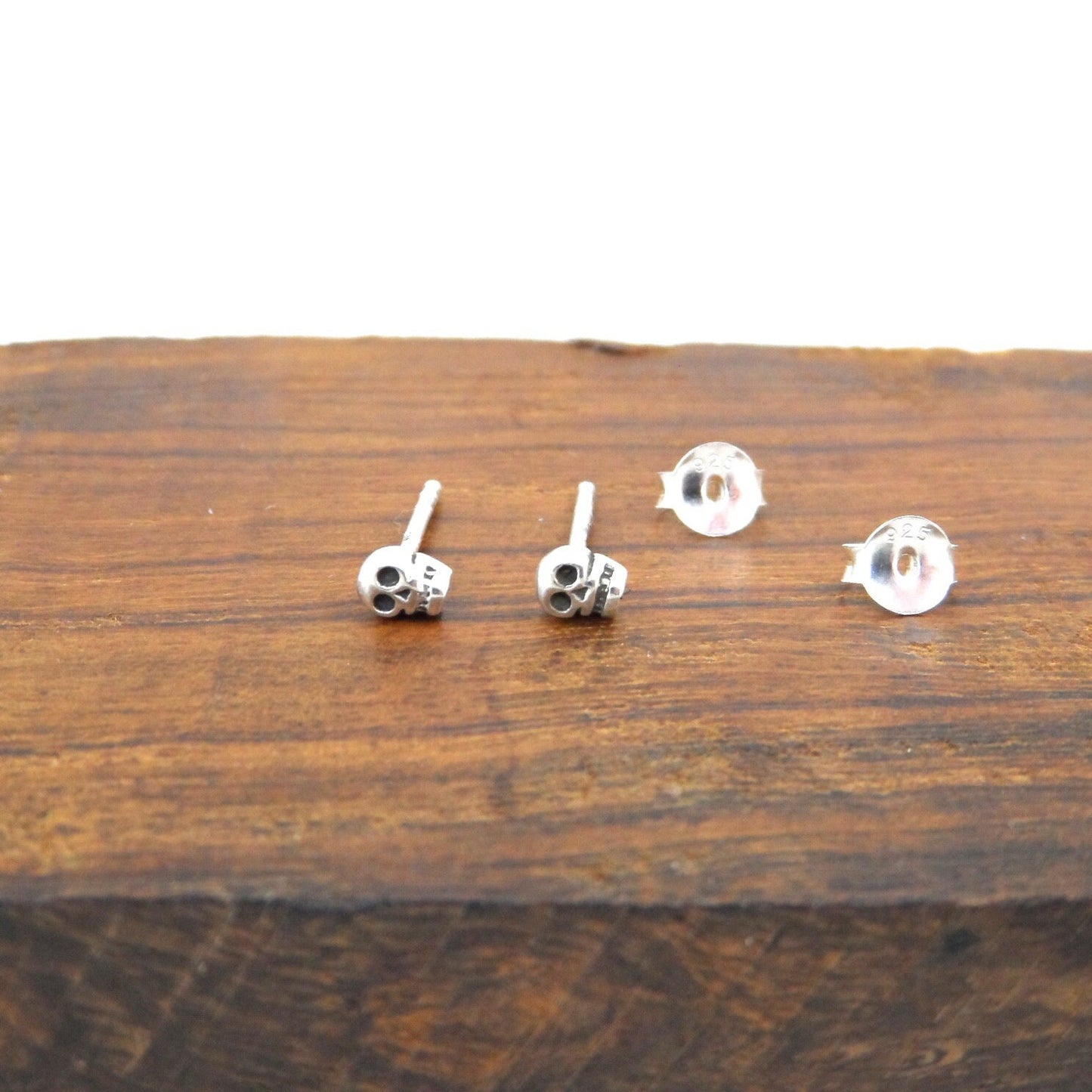 Tiny Skull Sterling Silver Earrings, Skull Earrings, Kids Earrings, Tiny Studs, Cartilage Studs, Minimalist Earring, Simple Studs