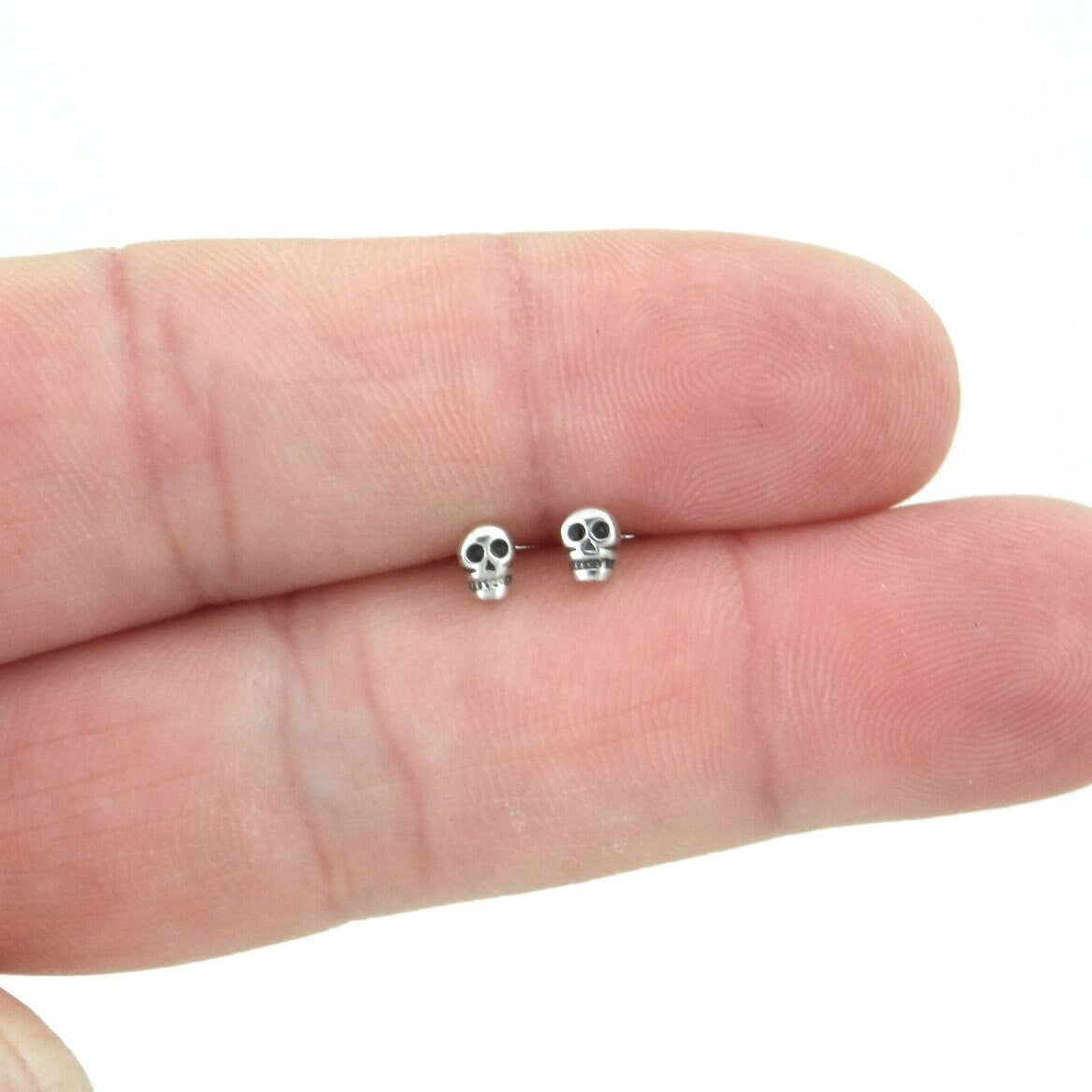 Tiny Skull Sterling Silver Earrings, Skull Earrings, Kids Earrings, Tiny Studs, Cartilage Studs, Minimalist Earring, Simple Studs