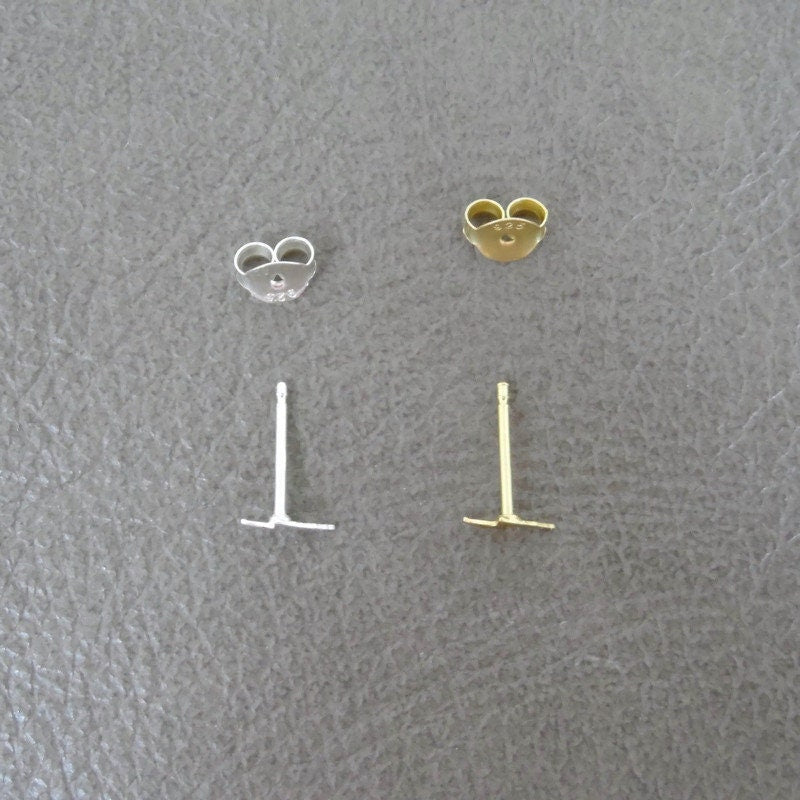 SINGLE Tiny Lightning Bolt Earring