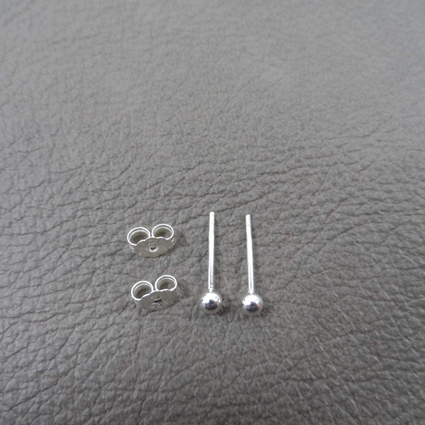 Ball Stud Earrings-3mm