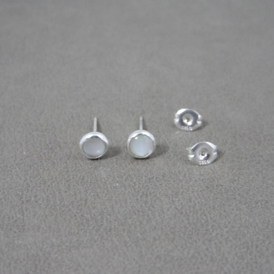Mother of Pearl Earrings in Sterling Silver-5mm