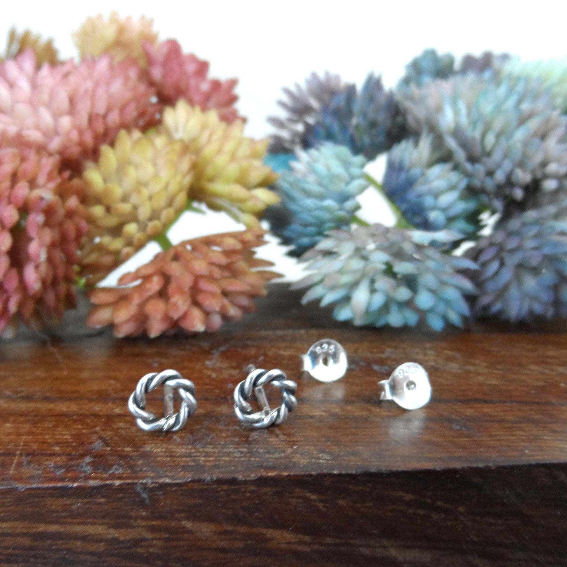 Tiny Circle Earrings in Sterling Silver, Open Circle Earrings, Cartilage Studs, Minimalist Earrings, Tiny Silver Studs, Dainty Earrings